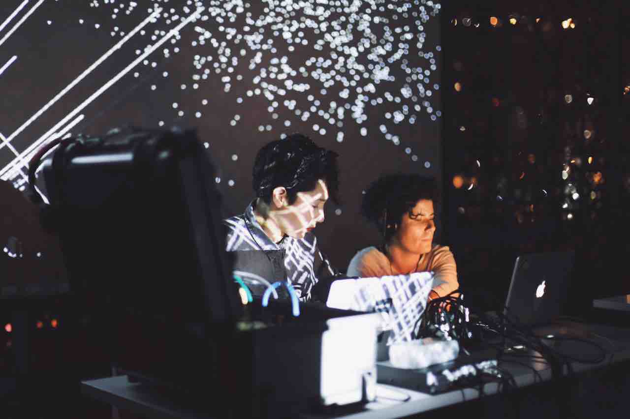 Artistas de la exposición: Micro-ritmos