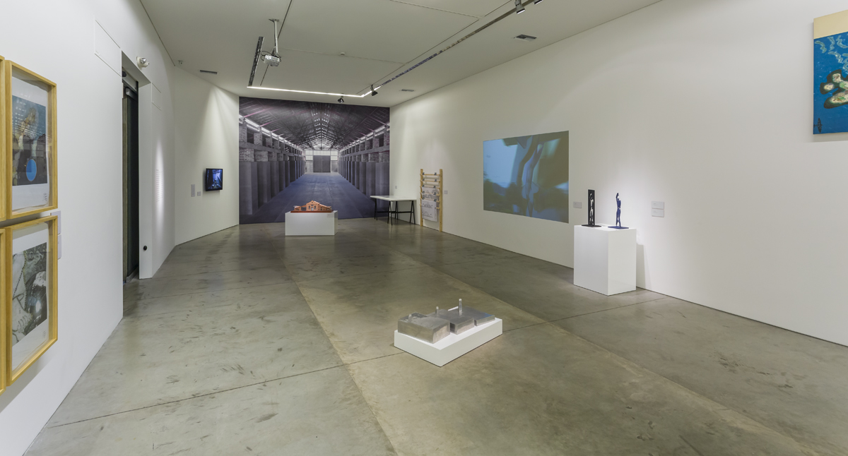 Exposición en sala del grupo Utopía