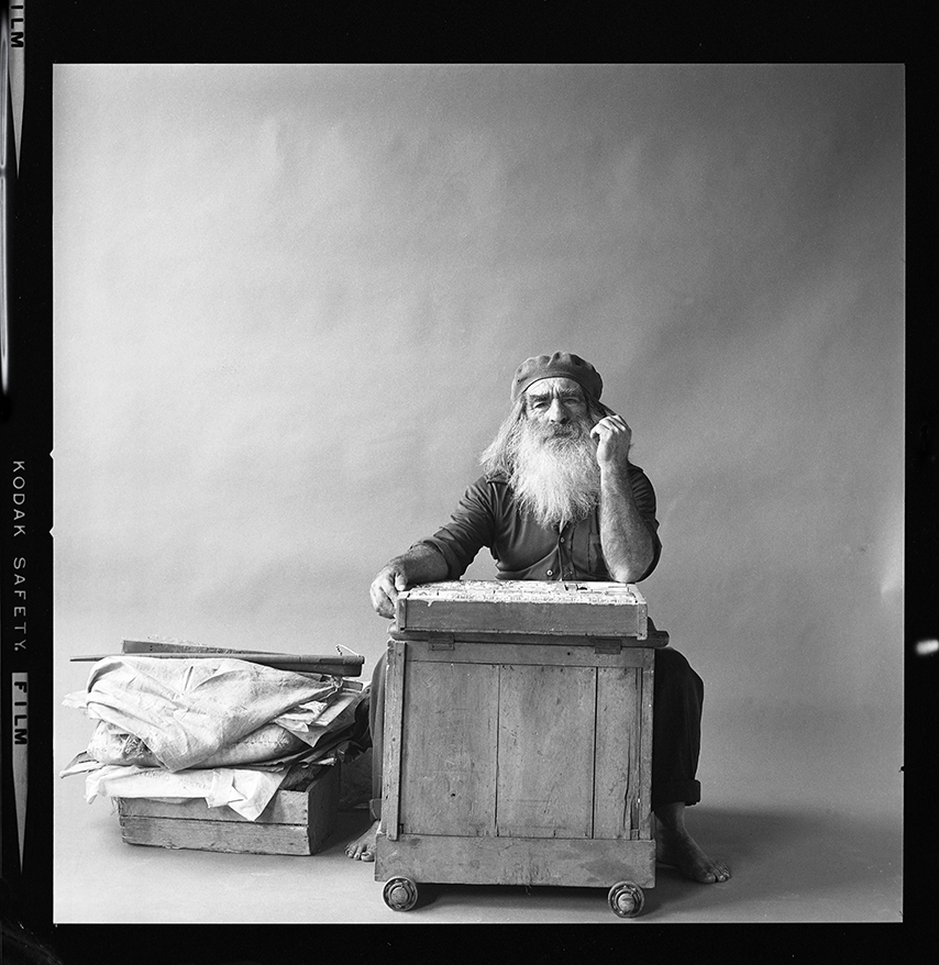 Retrato del artista León Ruiz: Vendedor de chaza