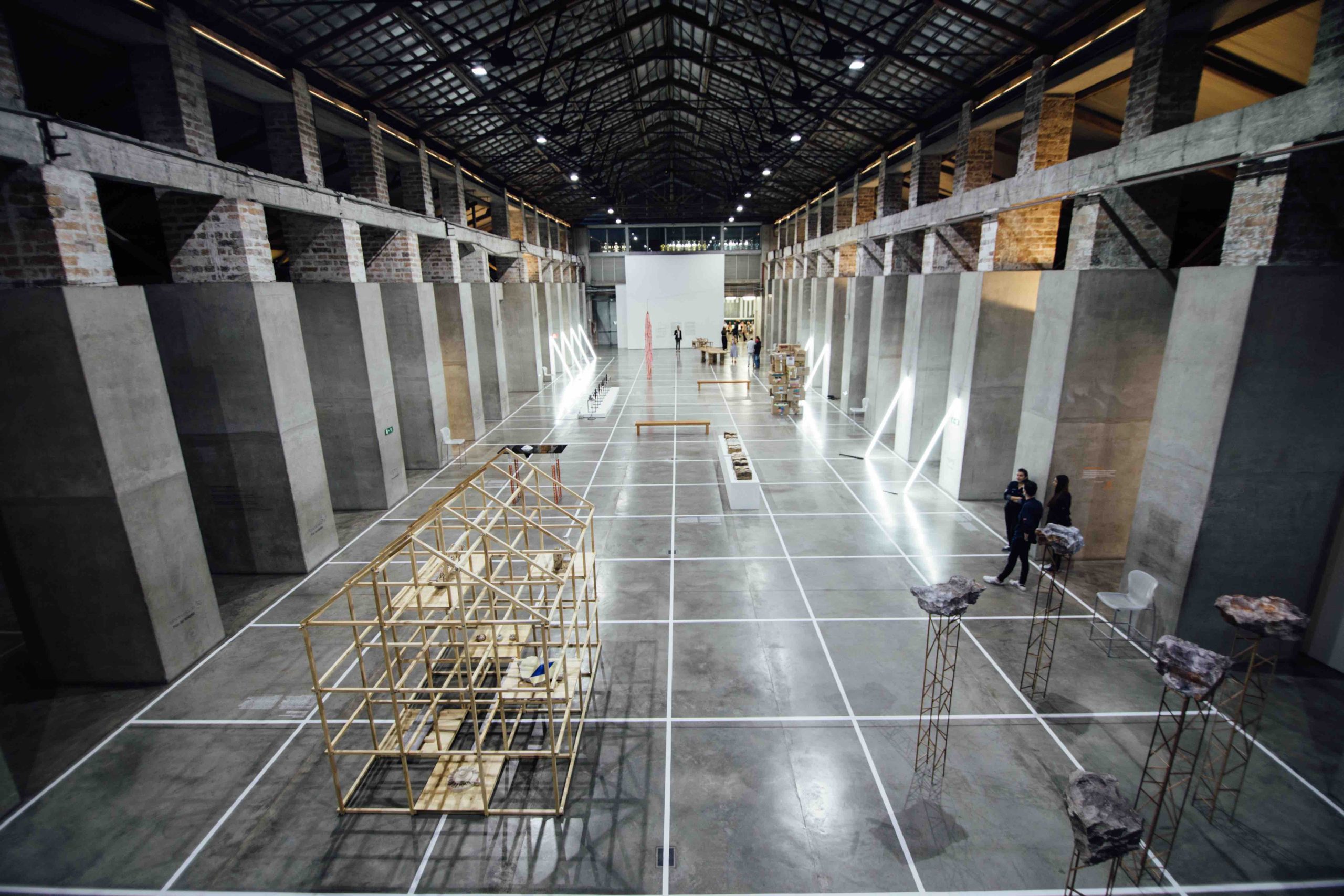 Exposiciones sala del mamm Patio de esculturas