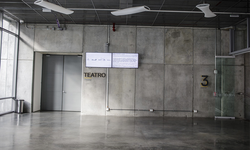 Foto de la entrada del teatro del MAMM