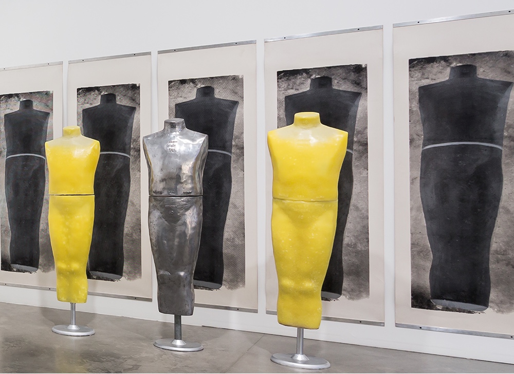 Instalación de María Dolores Garcés "Modelo de Forma"