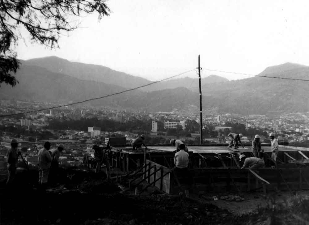 Montaje de la obra "Sin título" de Carlos Rojas