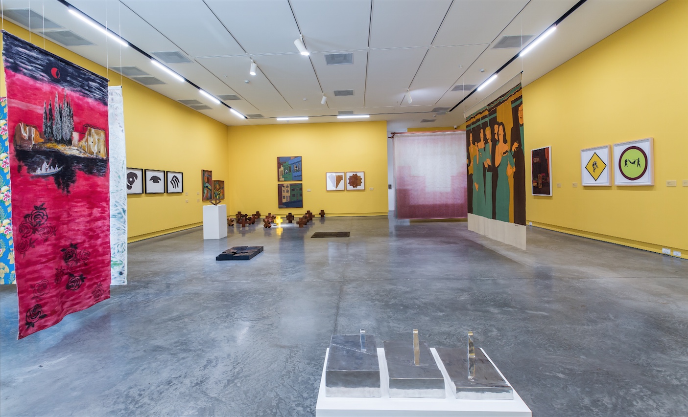 Exposición Año cero Colección del MAMM salón amarillo