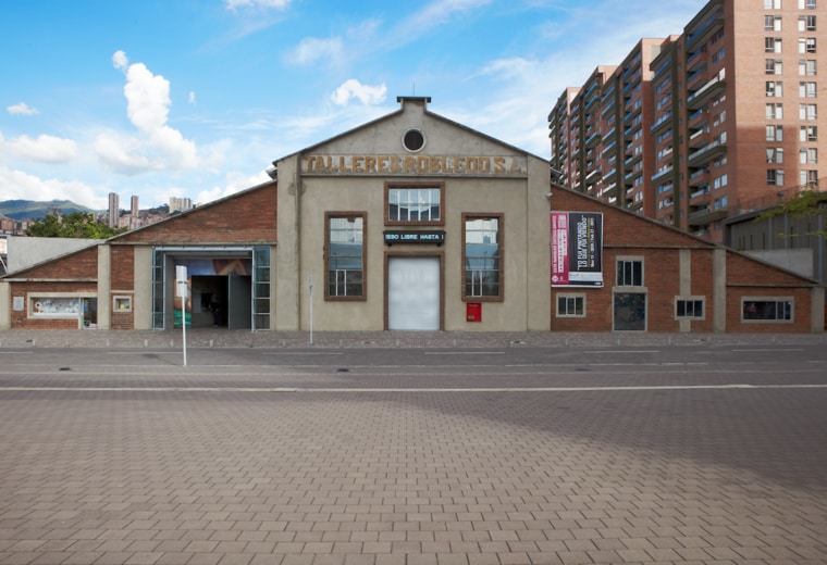 Fachada Talleres Robledo