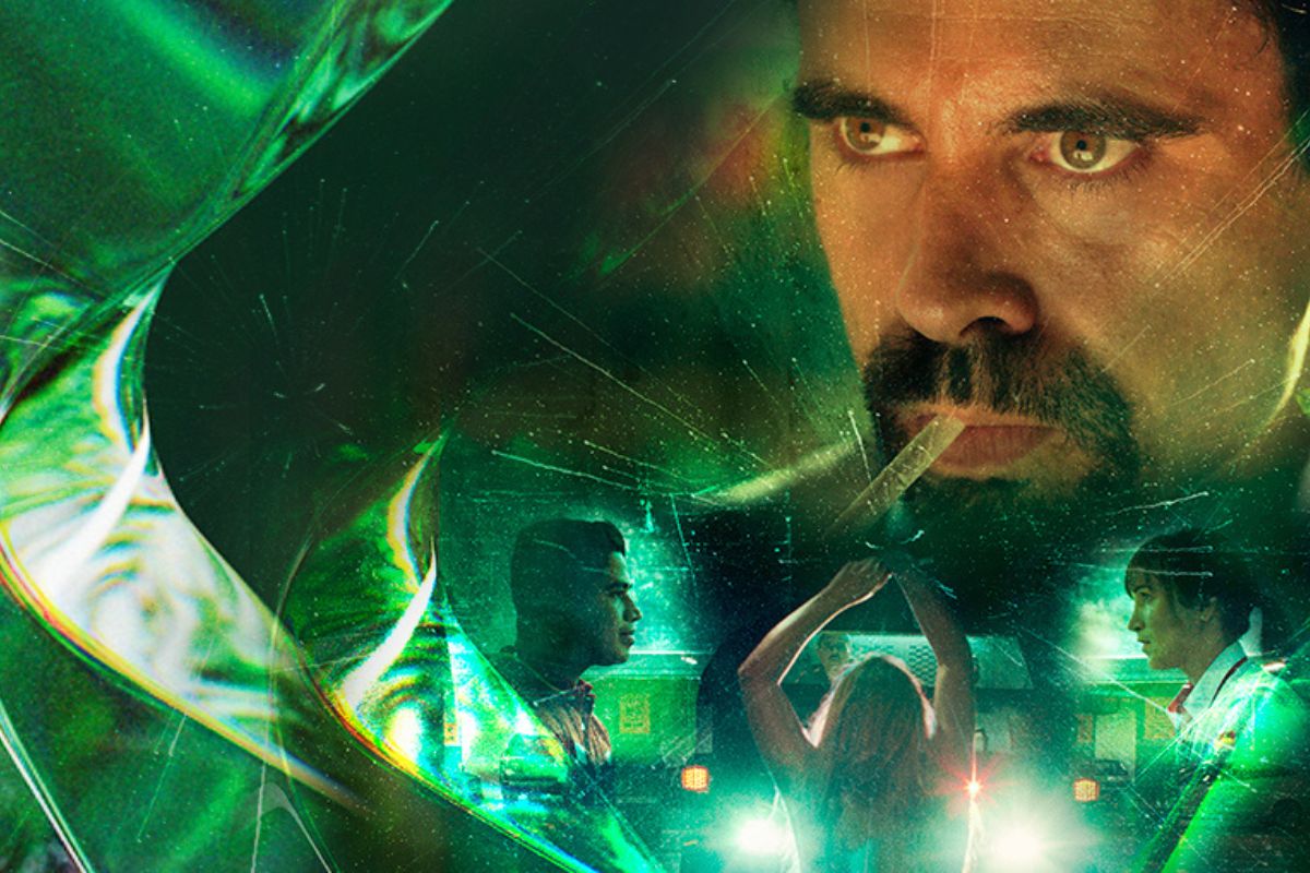 hombre con mirada seria