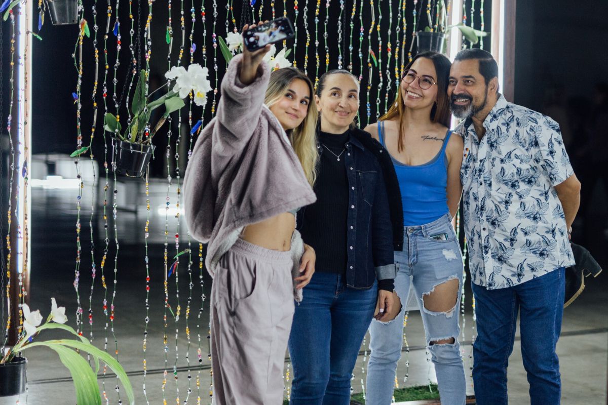 Personas tomandose una foto en el MAMM