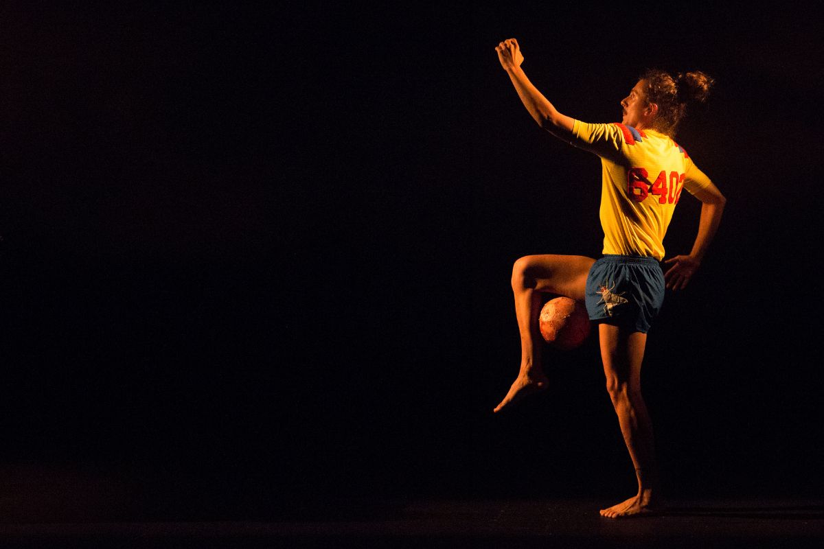 checho tamayo en su performance Morituri te salutant