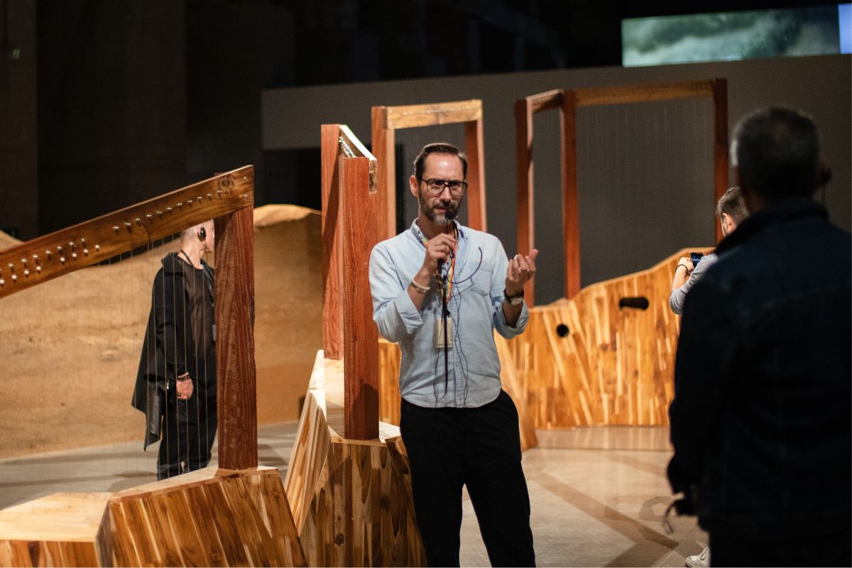 Fotografía de Emiliano Valdés en la exposición Ofrenda
