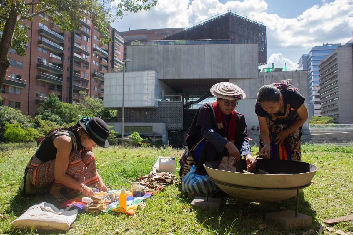 Palabreo Tiempo para escucharnos Manifestaciones del arte indígena en Colombia