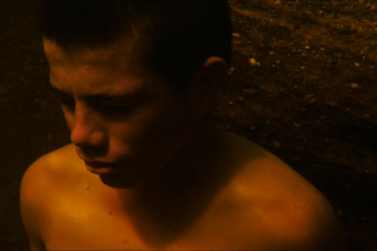 Fotograma del documental Río Rojo