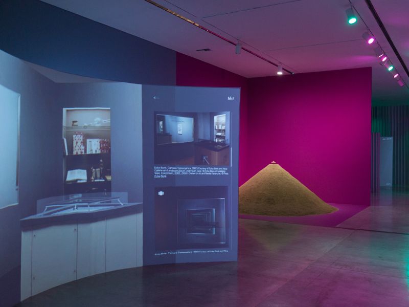 Fotografía de la exposición Invocando los fantasmas de la modernidad