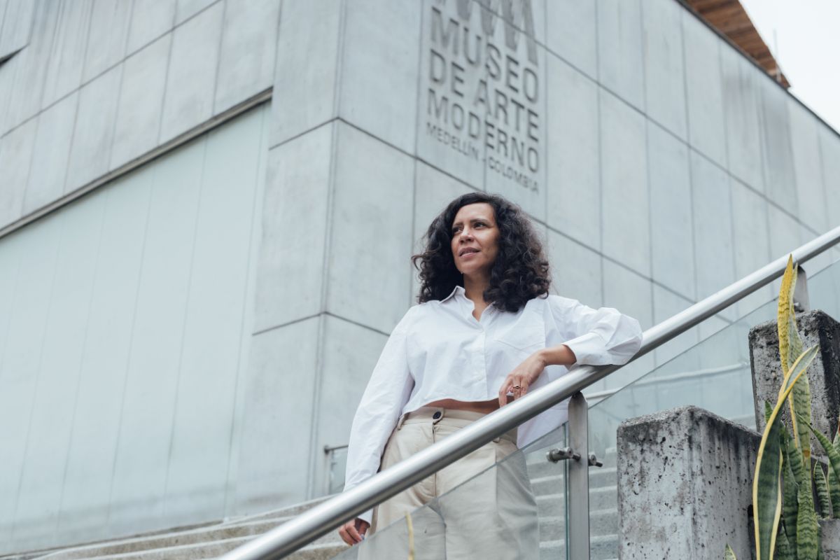 Fotografía de la curadora Marielsa Castro