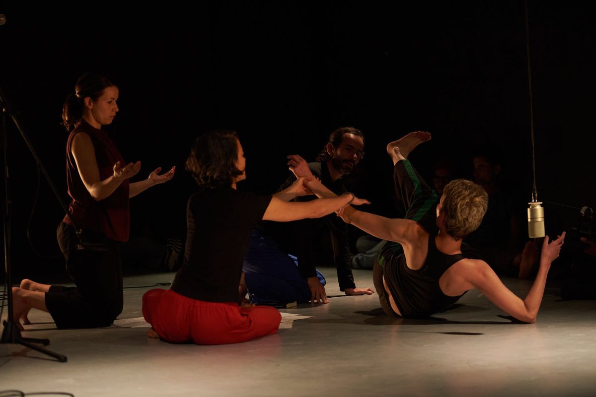 Fotografia del performance POESÍA