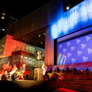 Fotografía del Hay Festival 2025 en la Plazoleta MAMM