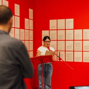 Con lágrimas no se curan heridas. Arte, memoria y conflicto en Colombia