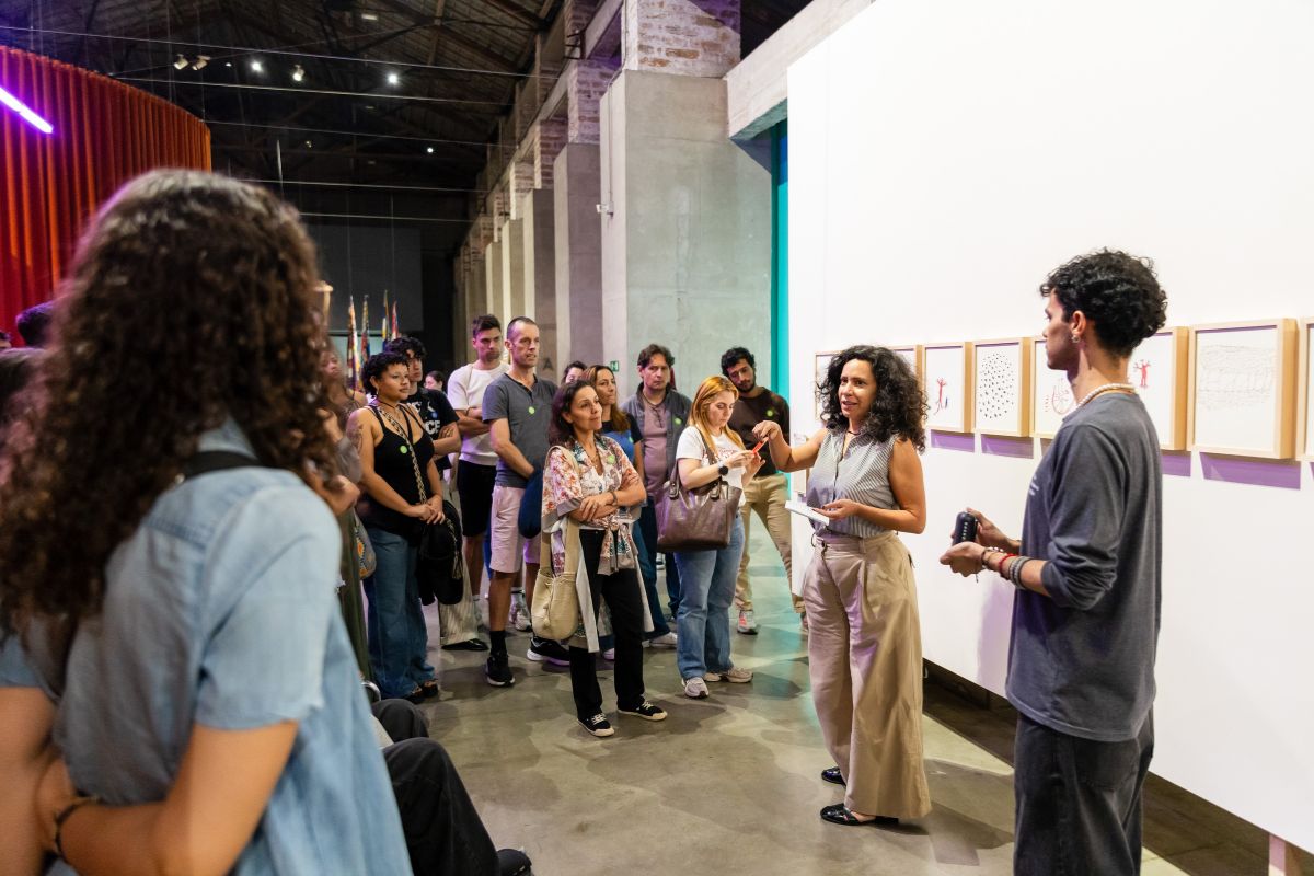 Foto de recorrido comentado con Marielsa Castro