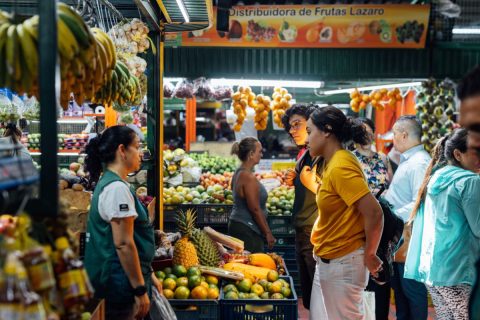 Fotografía de recorrido por la Plaza Minorista