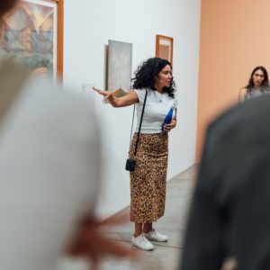 Fotografía de Marielsa Castro en recorrido comentado