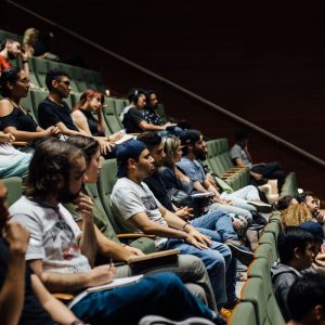 Foto masterclass la habitación propia de Débora Arango