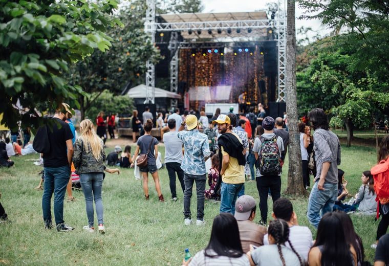 Foto de eventos y actividades al aire libre en el parque lineal del MAMM en Ciudad del Río
