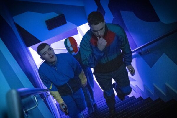 Fotograma de la película Kneecap