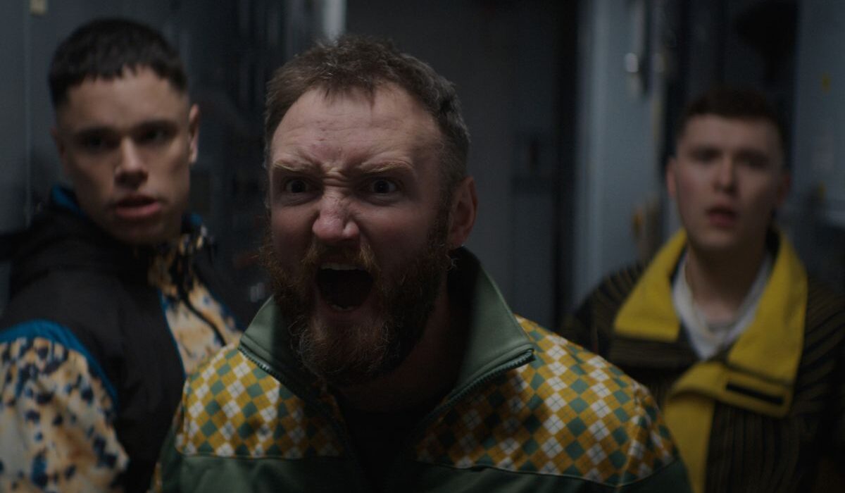 Fotograma de la película Kneecap