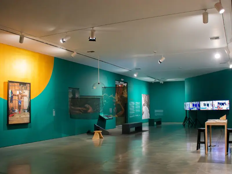 Fotografía de la exposición Desafiar. Atravesar el sol desde un gran Pacífico