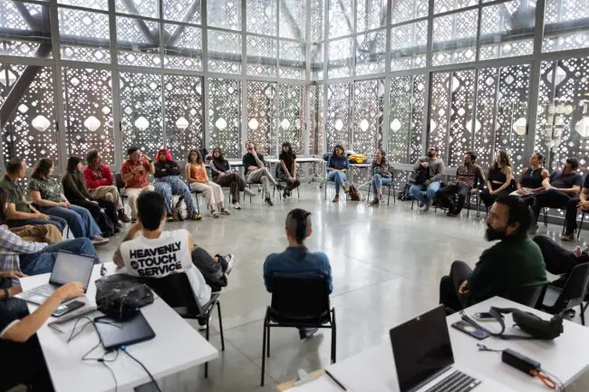 Fotografía de taller en el Museo de Arte Moderno de Medellín